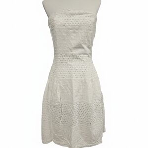 Elegant White Strapless Dress